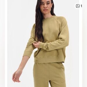 Mate 100% Organic Cotton Terry
Knit Raglan Sweatshirt Olive size S